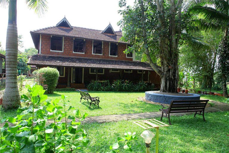 Restaurant and Yoga room 1